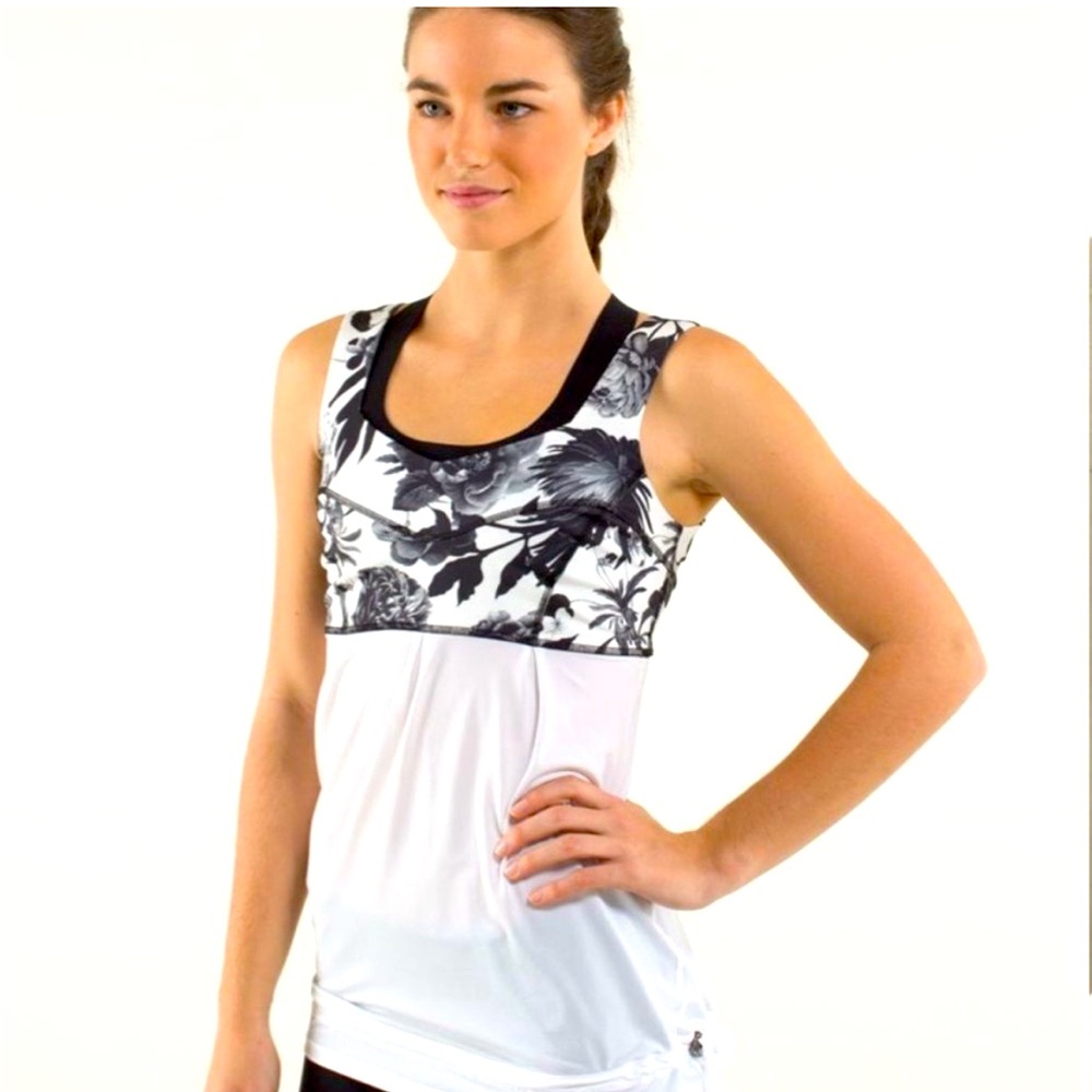 Lululemon black white brisk bloom floral tame me tank with drawstring waist Sz 6